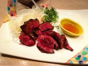 【池袋駅】落ち着いた少人数個室が使いやすい！九州料理もクオリティ高めの｢TORI魚 池袋本店｣のレバテキ