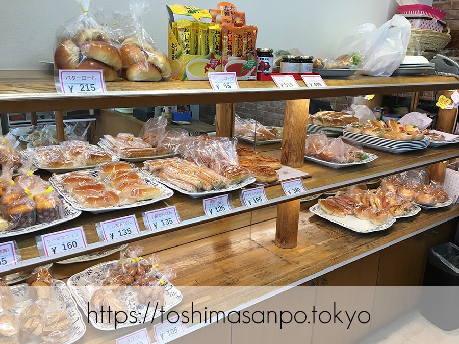 【向原駅】惣菜パン・菓子パン種類いっぱい！早朝開店アットホームな「大松ベーカリー」の店内5